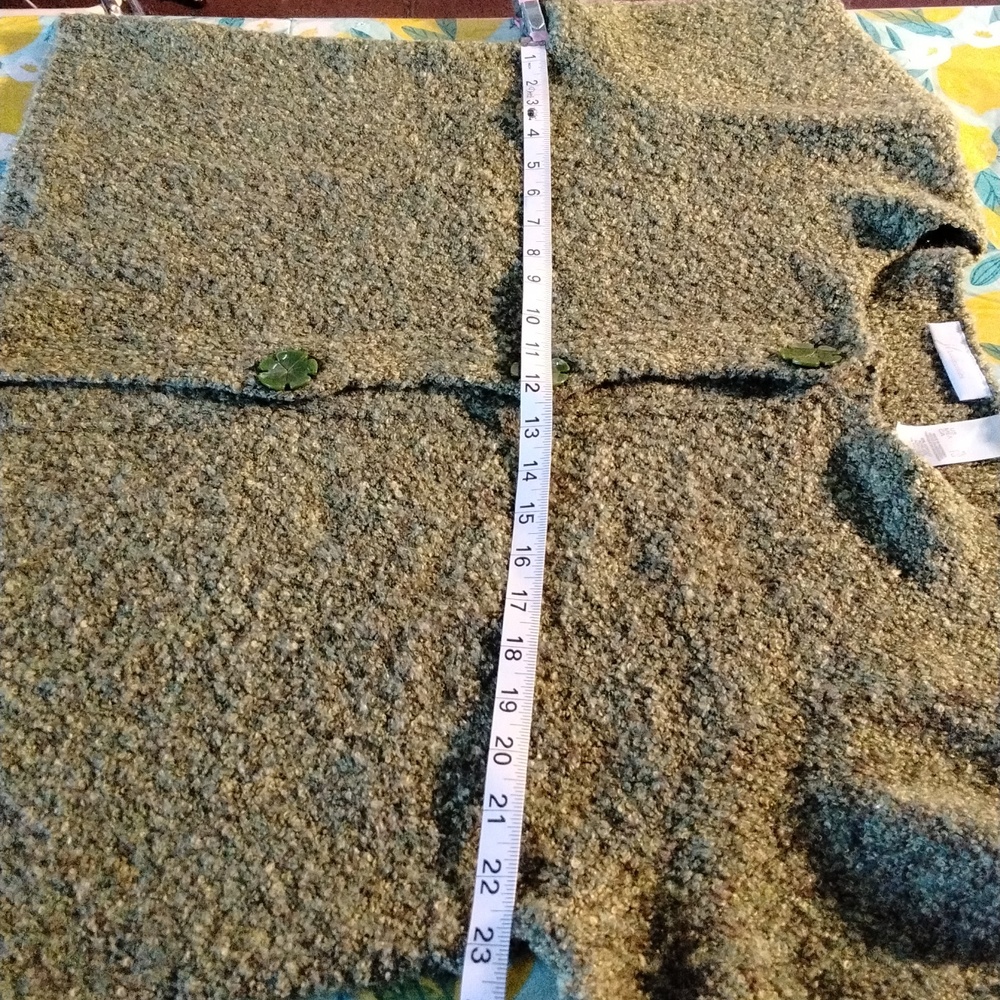 JH Collectibles Olive Green Cardigan - Picture 5 of 7